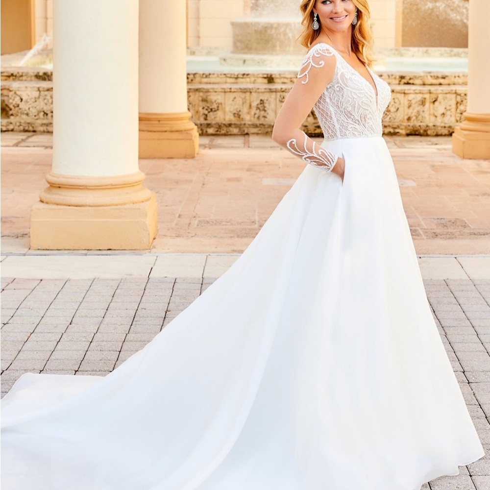 Christina Wu White Wedding Dress with Lace Details - Picture 3 of 7
